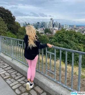 Andreaabaam nude photo #0004
