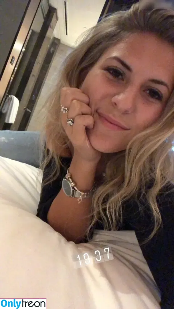 Andreaabaam nude photo #0044 (Andreaabaam)