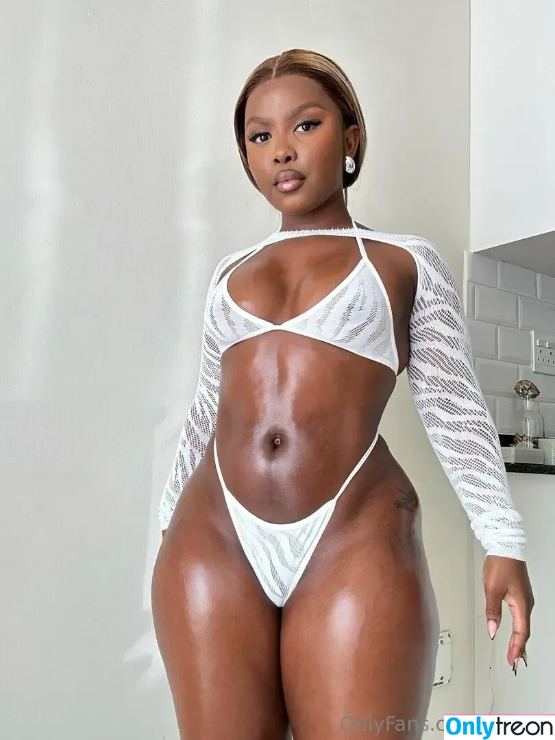 Anelay nude photo #0049 (anelay_ndlovu_)