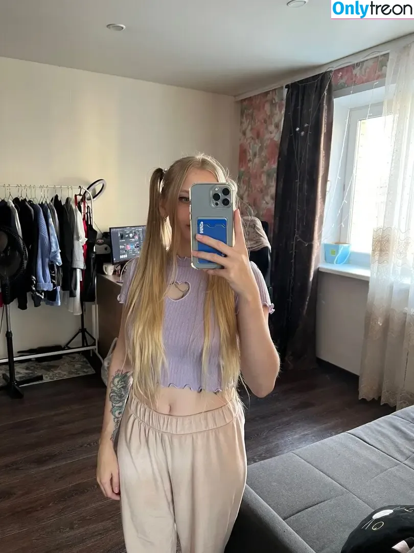 Anemonsa nude photo #0019 (anemonsad)