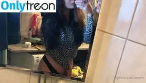  nude photo #0001