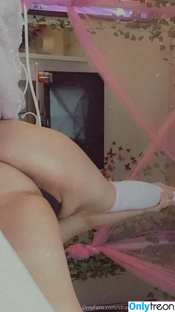 Angel Babi nude photo #0103 (iam_angelbabi / strawberryshortcakeee)