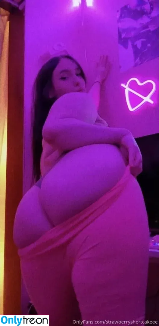 Angel Babi nude photo #0107 (iam_angelbabi / strawberryshortcakeee)