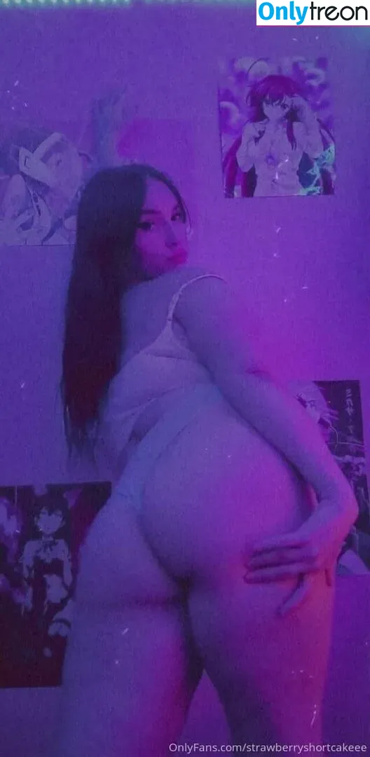 Angel Babi nude photo #0205 (iam_angelbabi / strawberryshortcakeee)