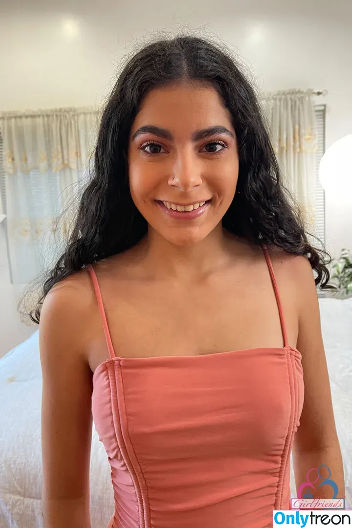 Angel Gostosa nude photo #0004 (starcr0ssangel / starcrossedangel)