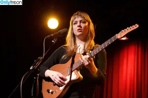 Angel Olsen / angelolsen / angelolsenmusic nude photo #0010