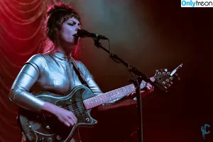 Angel Olsen / angelolsen / angelolsenmusic nude photo #0037