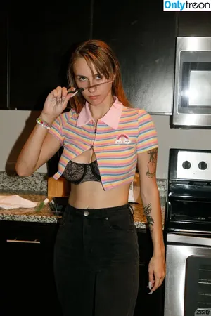  nude photo #0021