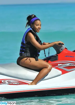 Angela Simmons / angelasimmons nude photo #0389