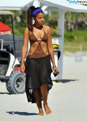 Angela Simmons / angelasimmons nude photo #0393