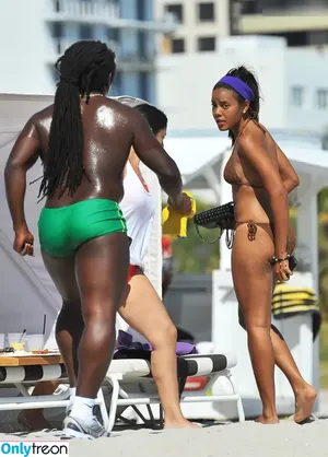 Angela Simmons / angelasimmons nude photo #0403