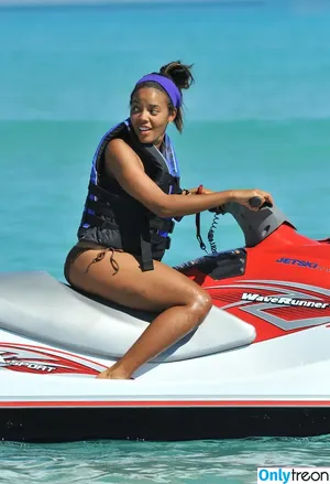 Angela Simmons / angelasimmons nude photo #0408