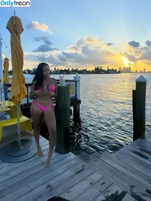 Angela Simmons / angelasimmons nude photo #0462