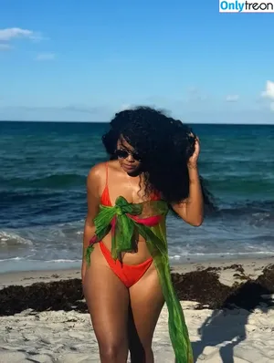 Angela Simmons / angelasimmons nude photo #0473