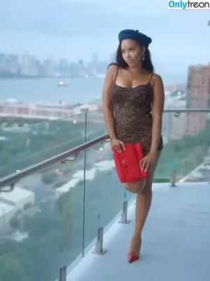 Angela Simmons / angelasimmons nude photo #0493