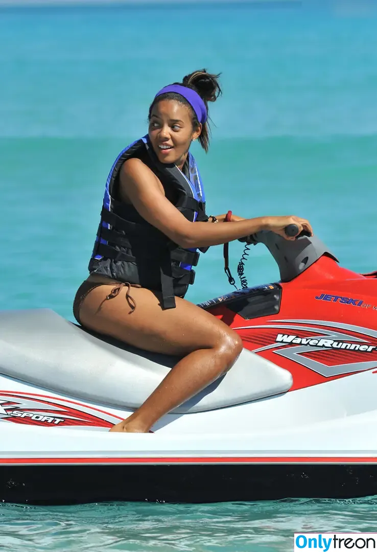Angela Simmons nude photo #0408 (angelasimmons)