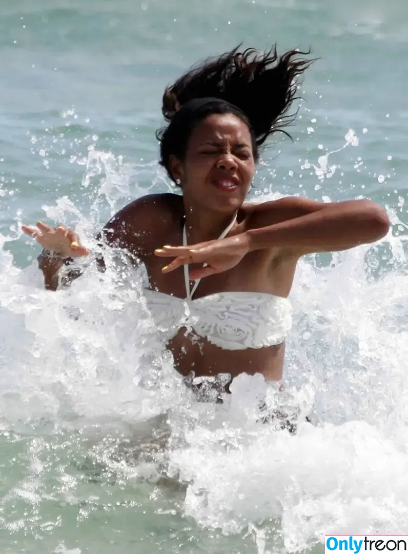 Angela Simmons nude photo #0415 (angelasimmons)