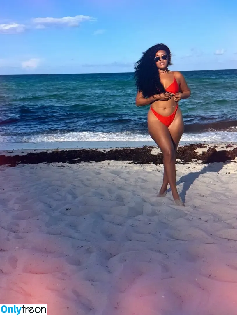 Angela Simmons nude photo #0467 (angelasimmons)