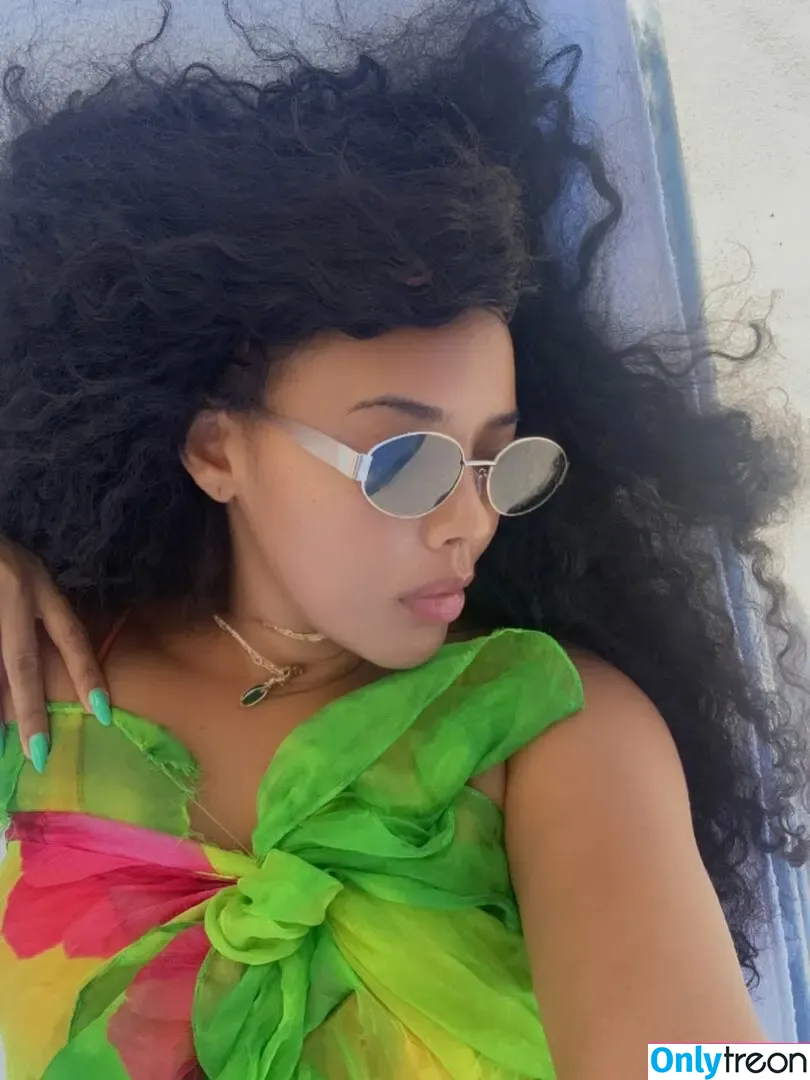 Angela Simmons nude photo #0470 (angelasimmons)