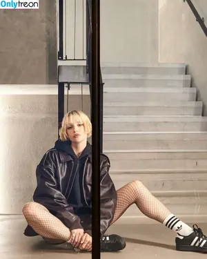 Angèle Van Laeken / angele_vl / u147788082 nude photo #0134