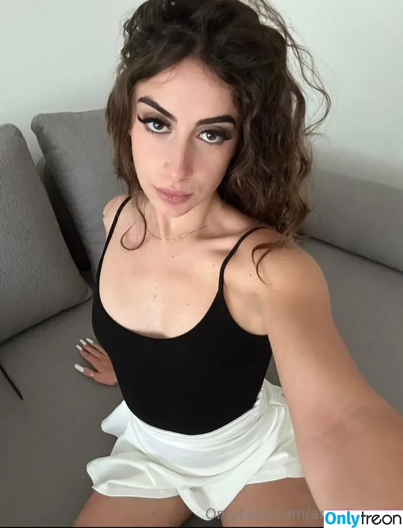 angeleyesgf nude photo #0008 (angeleyes_gsm)