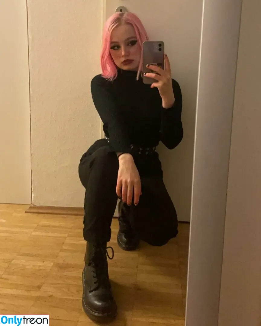 angelicmel nude photo #0004 (Angel / angel1cm3l / angelicme1 / angelmelly / user)