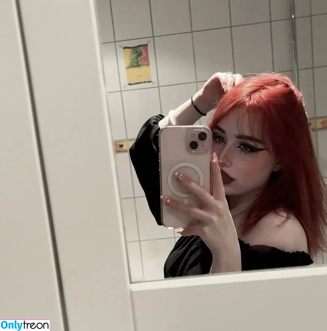 angelicmel nude photo #0018 (Angel / angel1cm3l / angelicme1 / angelmelly / user)