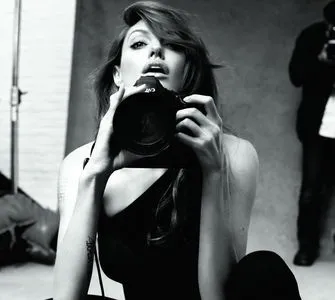 Angelina Jolie / angelinajolie nude photo #0026