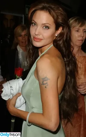 Angelina Jolie / angelinajolie nude photo #0288