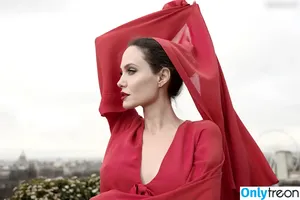 Angelina Jolie / angelinajolie nude photo #0312