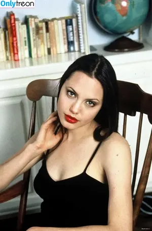 Angelina Jolie / angelinajolie nude photo #0812
