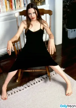Angelina Jolie / angelinajolie nude photo #0813