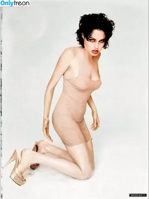 Angelina Jolie / angelinajolie nude photo #0842