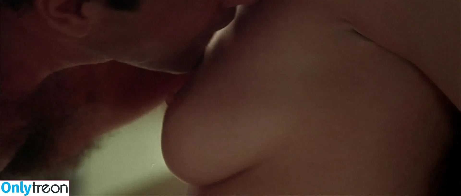 Angelina Jolie nude photo #0069 (angelinajolie)