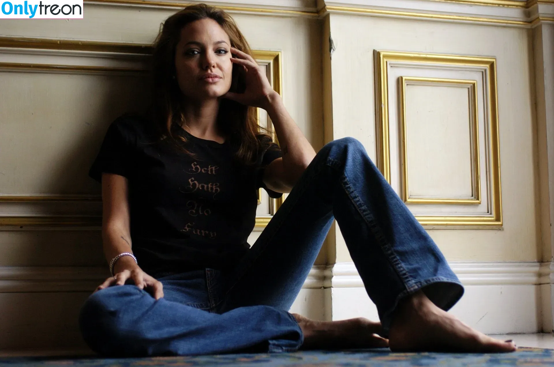 Angelina Jolie nude photo #0124 (angelinajolie)