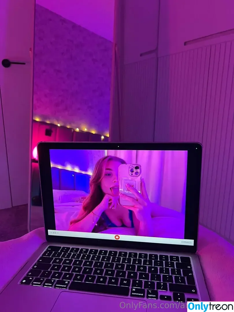 angelinarest nude photo #0085 (angelinamtv)