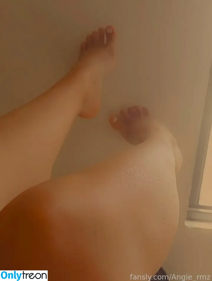 Angie_rmz nude photo #0012 (whynot.angie_)