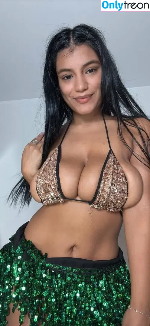 angiefoxxylove nude photo #0241 (angiefoxxyl)