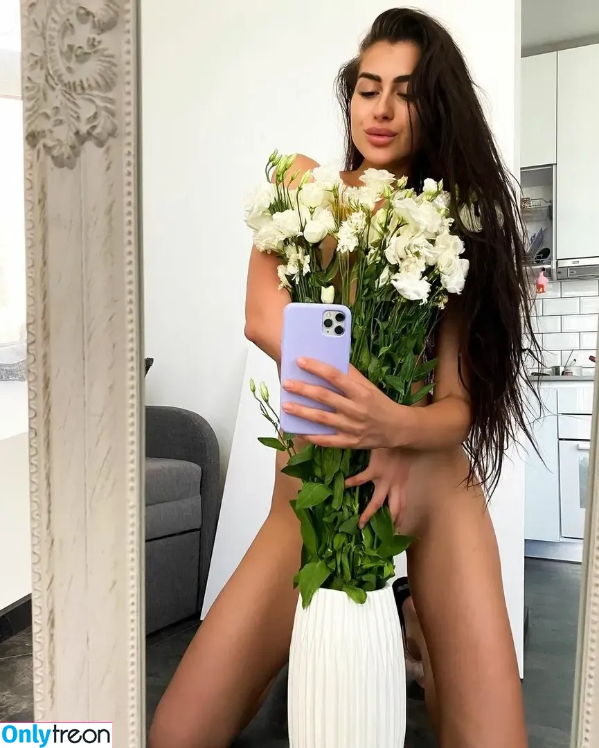 ani_romanova nude photo #0014 (Anna Romanova / Anya Hatri / anna-romanova)