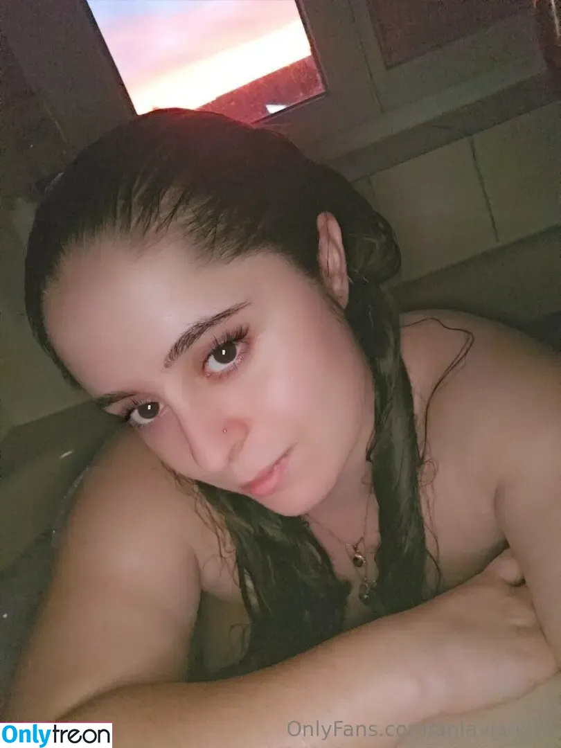 aniavianess nude photo #0025 (aniavianessoficial)