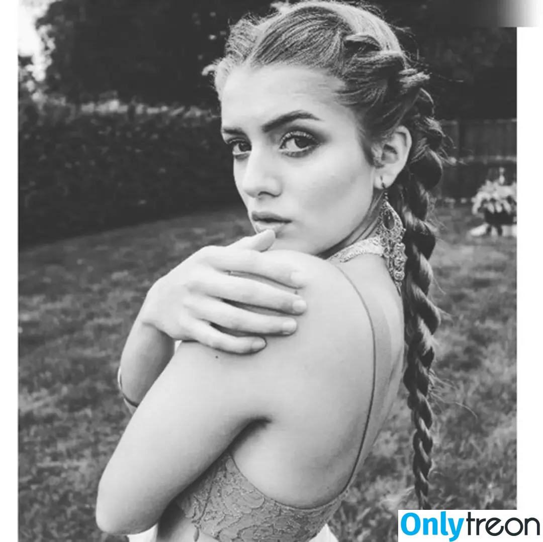 Anica Russo nude photo #0001 (anica_russo_official)