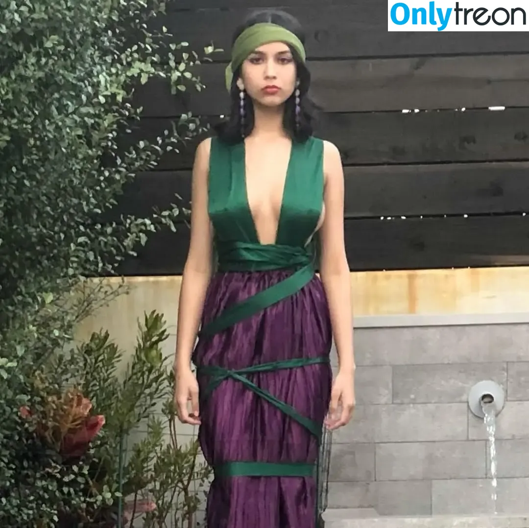 Anika Vishwanath nude photo #0011 (Bimbus2000)