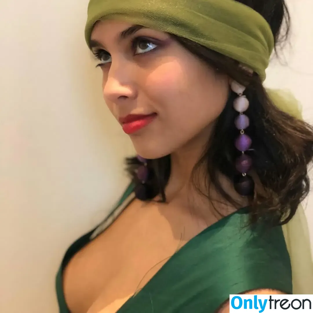 Anika Vishwanath nude photo #0012 (Bimbus2000)
