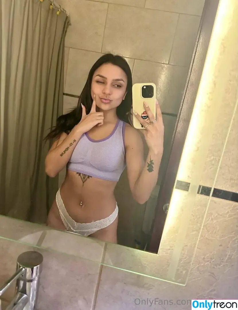 anikatay nude photo #0005 (ankitaay_)