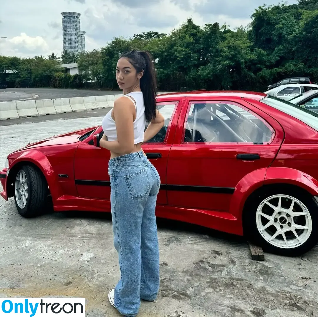 Anindita Hidayat nude photo #0011 (aninditahidayat)