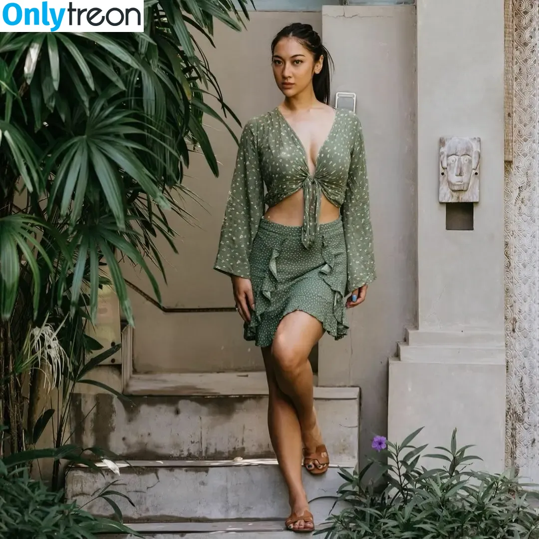 Anindita Hidayat nude photo #0067 (aninditahidayat)