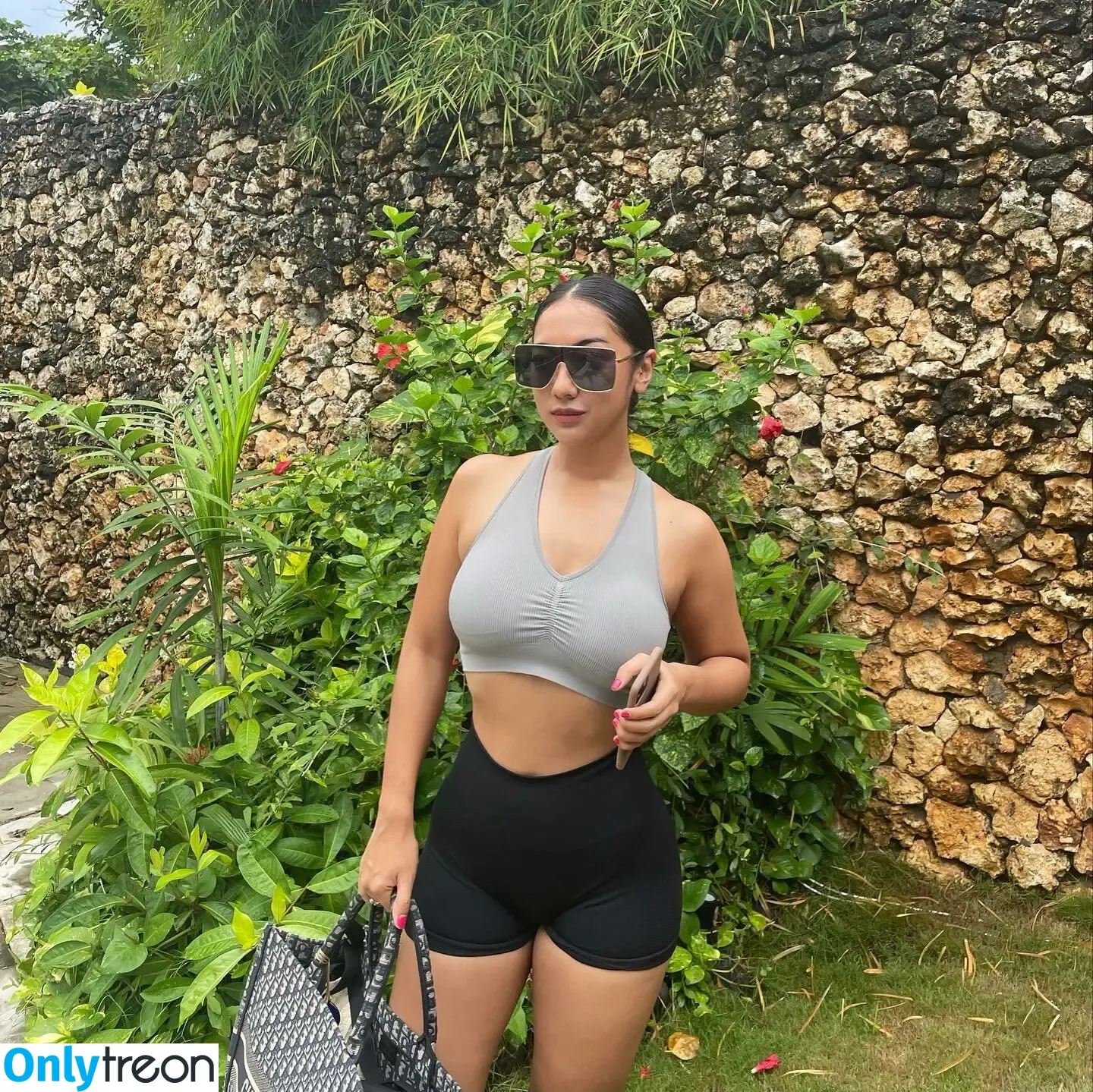 Anindita Hidayat nude photo #0075 (aninditahidayat)