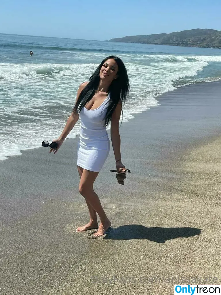 Anissa KATE nude photo #0962 (AnissaKate / anissakateoff)