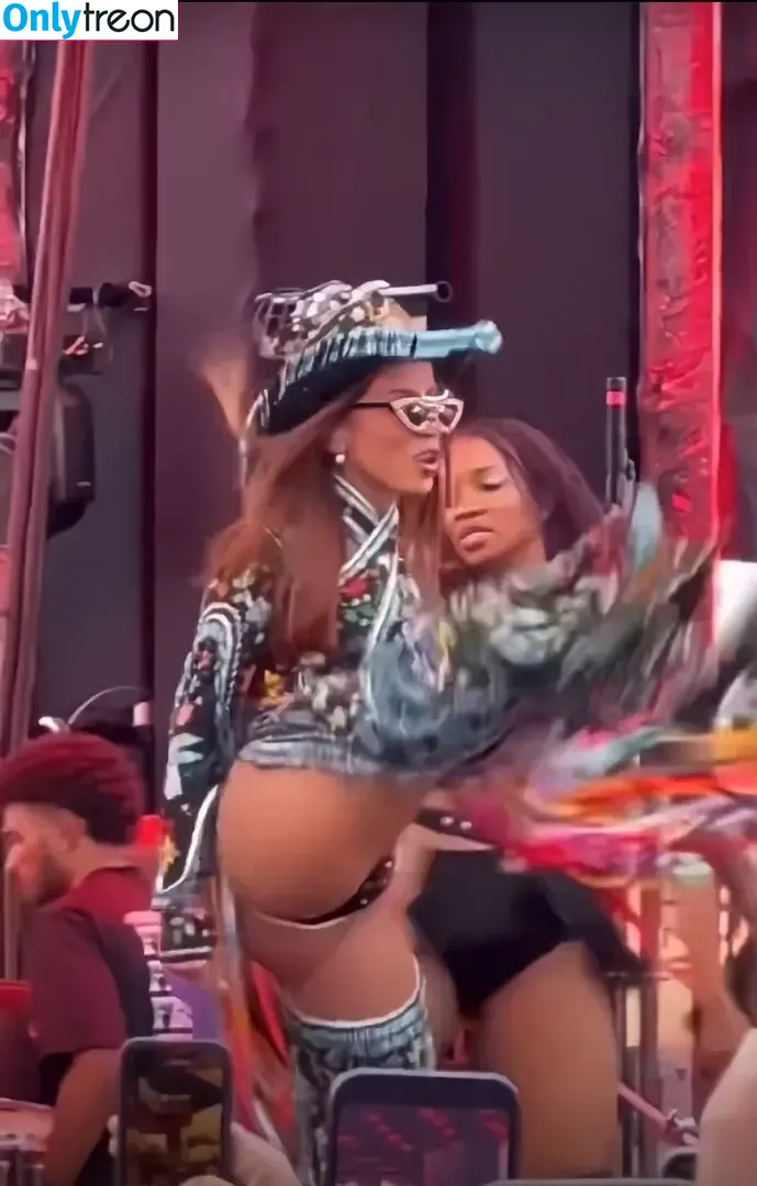 Anitta nude photo #0736 (Anitta)