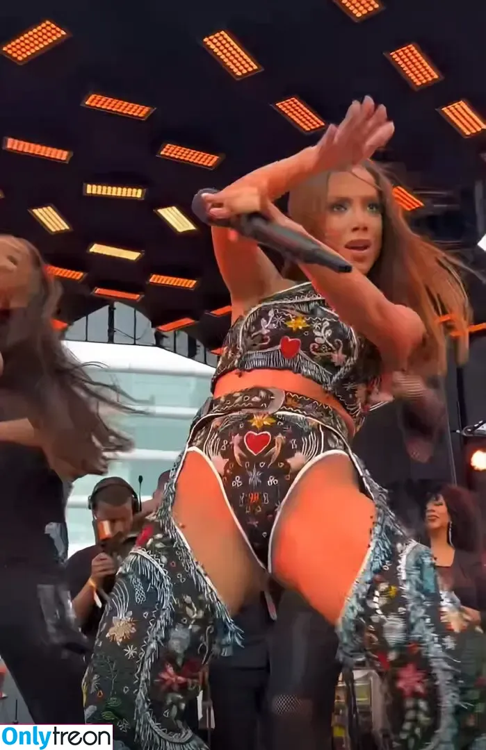 Anitta nude photo #0740 (Anitta)